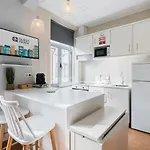 Cosy House In Porto Marina